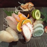 かもめ食堂 - 刺し身盛合せ