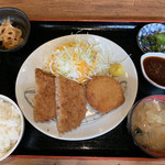 Tonsuke - 日替り定食メンチとエビカツ
