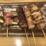 Yakitori Yoshiko - 地鶏モモ、ネギ間、鳥こころ、アスパラベーコン