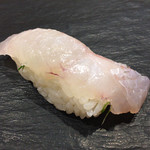 晶 - 1貫目 ヒラメの昆布〆 北海道