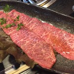 焼肉ぎゅう舎 - 三河牛3秒炙りしゃぶ