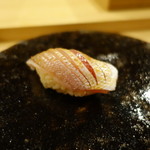 すし処 睦月 - かすこ鯛(子鯛)