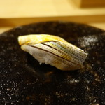 すし処 睦月 - 小肌