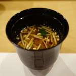 すし処 睦月 - 赤出汁