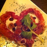 CONA - 生ハム　なぜかハート型