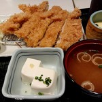 らら亭 - チキンカツ定食600円