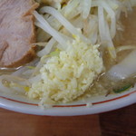 ラーメン二郎 - この位の量でも風味はマシマシ