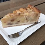 Lenbachs Bar&Gallery - アップルパイ 3.5€