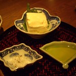 Yumekichi wine - お豆腐　エキストラバージンオイルと藻塩で.JPG