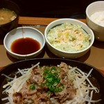 Yayoi Ken - 　　　　　　牛焼肉定食　７２０円
