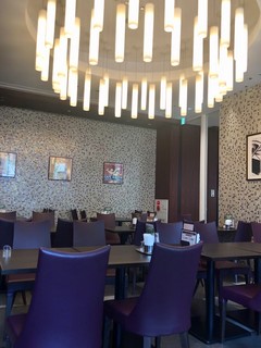 ブッフェ アンド カフェ ラ マレーア - センターのテーブル