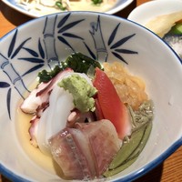 浅草 魚料理 遠州屋 - 酢の盛り合わせ(魚介)650円