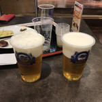 ビールスタンド重富 - 三度注ぎとシャープ注ぎ