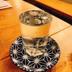Yakitori Asobitei - 日本酒 冷酒ちょい呑みサイズ  100ml 390円