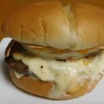 ファーストキッチン - 2種チーズのベーコンエッグバーガー