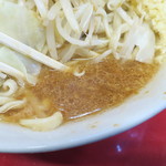 ラーメン二郎 - スープ