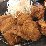 とんかつ ながた園 - 揚げ物アップ