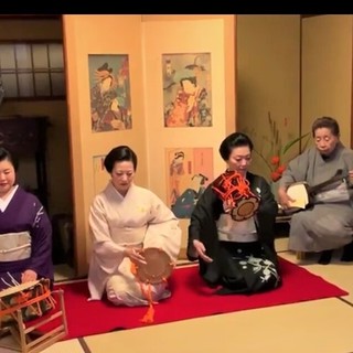円山町の希少な芸者を招く、情緒溢れるご宴会をお楽しみください