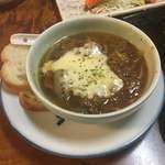 みくりや本店 - 牛すじ赤ワイン煮込みです