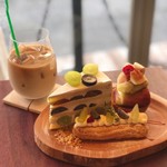 Fukushima Sugar - 3種のぶどうのショートケーキ、ぶどうのエクレア、いちじくのもりもりタルト、アイスオレ