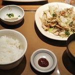 やよい軒 - 肉野菜炒め定食 720円 ♪