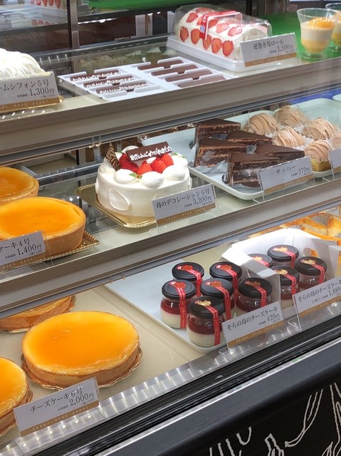 お菓子のさかい 須賀川西川店 - 須賀川（洋菓子）の写真