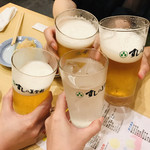 梅丘寿司の美登利 - まずはみんなで乾杯〜♪