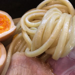 煮干しつけ麺 宮元 - もちもち、コシのある香り豊かな麺