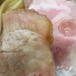 煮干しつけ麺 宮元 - 低音調理もジューシーなチャーシュー