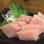 島料理 海響 - かじき刺身 700円。