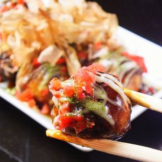 焼きたて熱々の【たこ焼き】が楽しめる★選べる12種の味わい