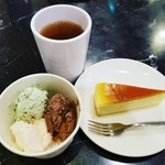 Kindness Hotel - アイスとケーキは24時間食べ放題