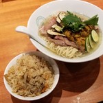 麺屋 六感堂 - 限定チャコ飯 松茸五目御飯＋松茸と炙りサーロインＳＯＢＡ＋炙り雲丹トッピング