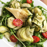 Lebotti Daniel - アーティチョークとキュウリのミント味サラダ　約900円　ミントドレッシングが爽やか