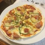 Mikuriya Honten - 薄焼きピザです