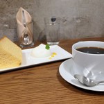 カフェ オブスキュラ - ブラジル＆季節のシフォンケーキ