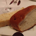 ラーゴ - 自家製パン（2019年9月）