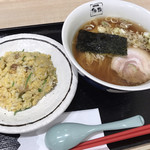 佐野 - 醤油らぁ麺
B 半炒飯セット