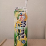 ファミリーマート - 1リットル飲料は、長いストローを付けてくれる