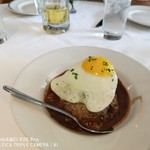 Wolfgang's Steakhouse by Wolfgang Zwiener - ロコモコ