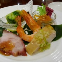 萬珍樓 本店 - 麒麟前菜盛合せ