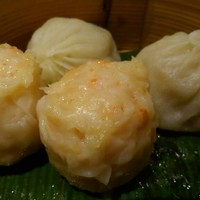 萬珍樓 本店 - 彩り点心 ○海老シュウマイ ○小籠包