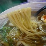 中華そば（麺持ち上げ）