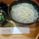 なか浦 - ゆだめうどん(370円)