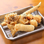 Honetsukidori, Karaage, Yakitori Ga Burichikin. - 