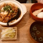 肉汁餃子のダンダダン - 麻婆定食799円