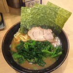 武道家 賢斗 - ラーメン 並 ほうれん草まし