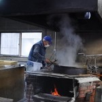 山下うどん - かまどと大将