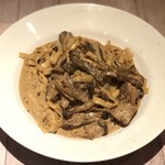 オリーブ食堂 orukat - 3種きのことポルチーニ茸のクリームパスタ