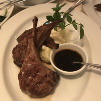 37 Steakhouse & Bar - 